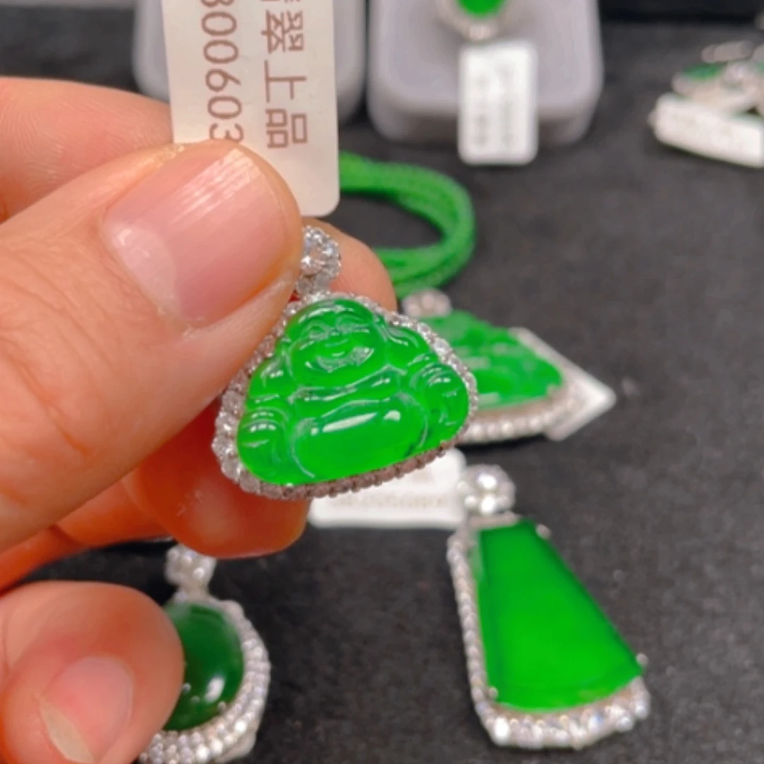 【闪购商品】翡翠颈饰银S925镶嵌吊坠