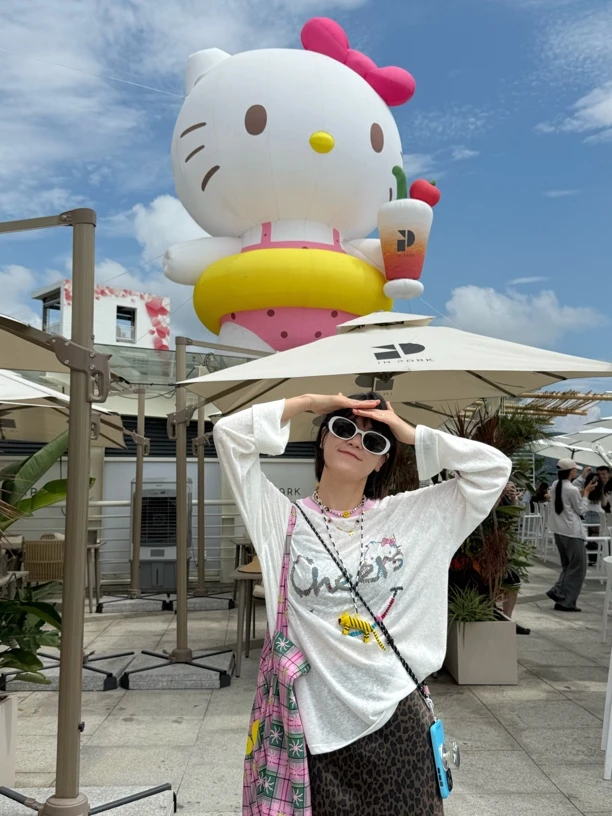 MUMUBYER •“美貌野心家”撞色圆领边印花刺绣字母KT防晒长袖