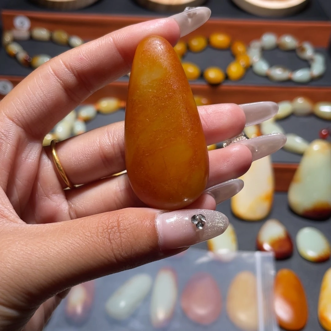 和田玉未镶嵌颈饰永**败