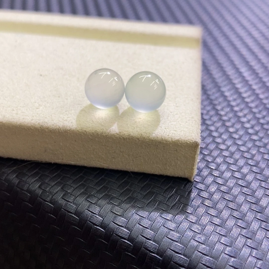 翡翠未镶嵌挂件卡8加