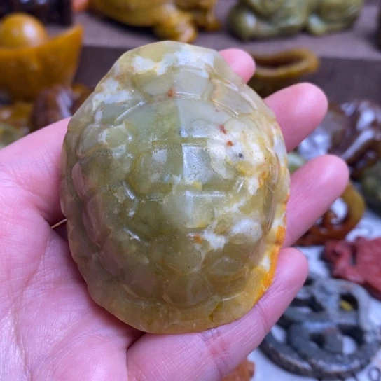 蛇纹石玉未镶嵌颈饰96