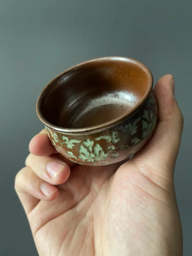 青瓷刻绘创意陶瓷品茗杯古韵功夫茶具家用主人杯