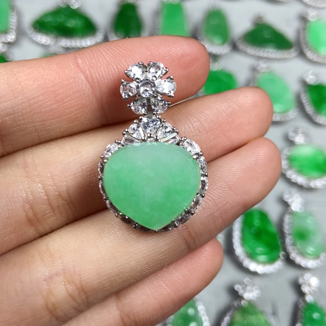 颈饰未镶嵌翡翠爱心