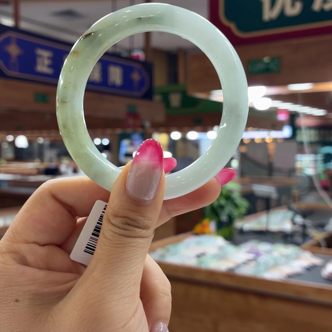 翡翠手镯未镶嵌手镯