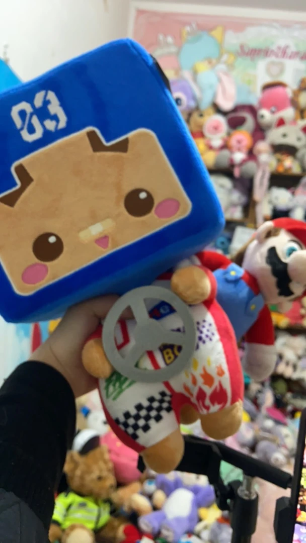 依依娃娃店小盒马里奥2个
