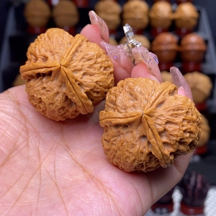 文玩核桃把件天狼三楞29号