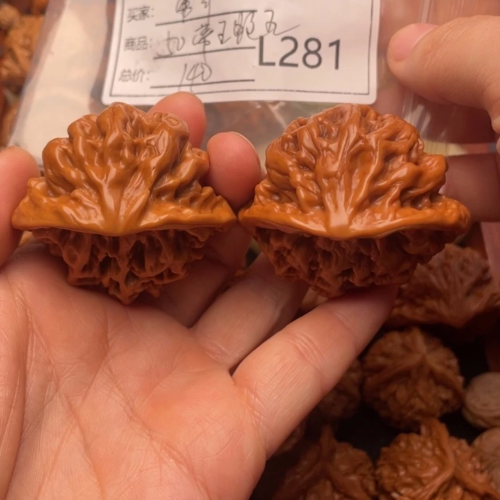 勇***哥把件桃核50帝王蛇