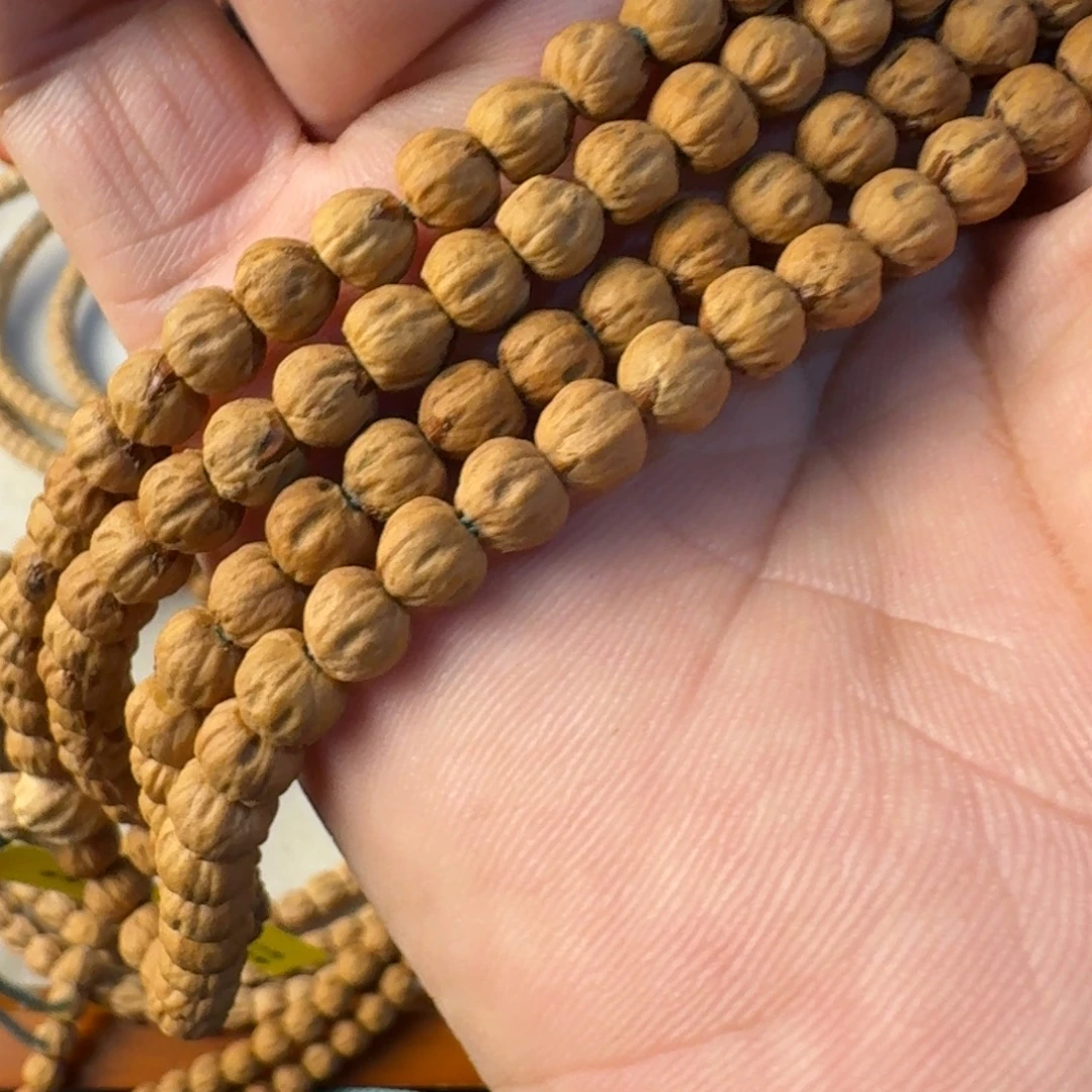 路***非柏香籽/百香籽吊坠