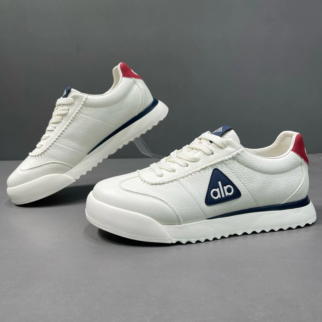 2025秋季新款休闲鞋网红不臭脚百搭牛皮个性轻奢男士低帮板鞋运动