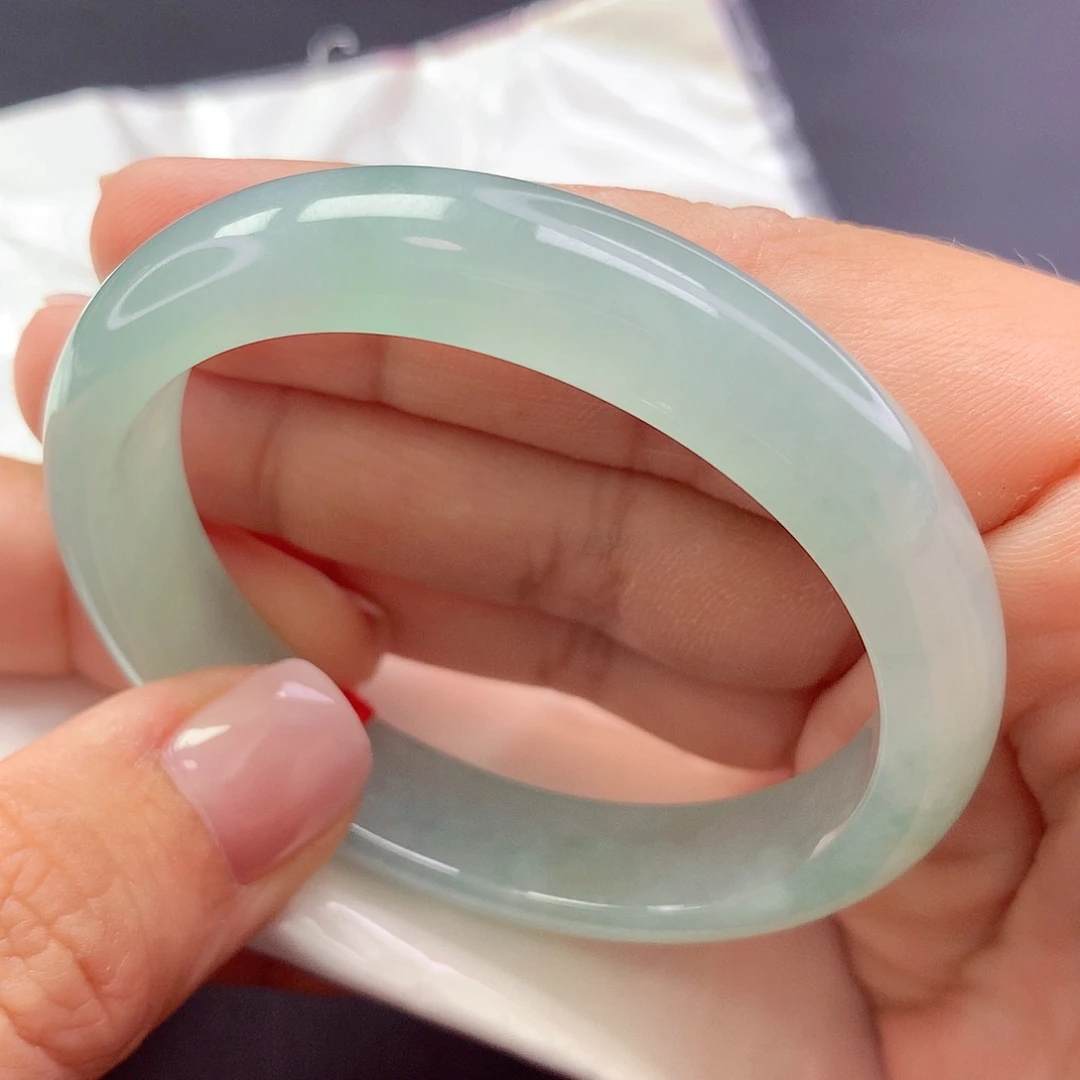【闪购商品】未镶嵌手镯翡翠贵妃a 12234