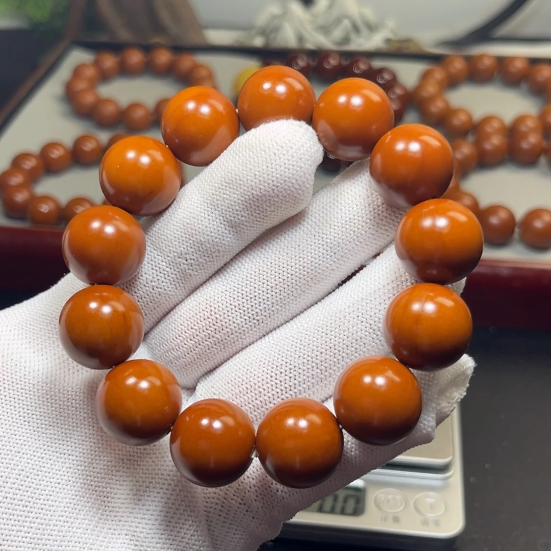 之***首吊坠橄榄核1.72+树王全品铁核 小孔 微瑕