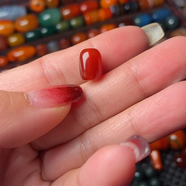 【闪购商品】玛瑙/玉髓珠宝半成品未镶嵌8mm红桶珠