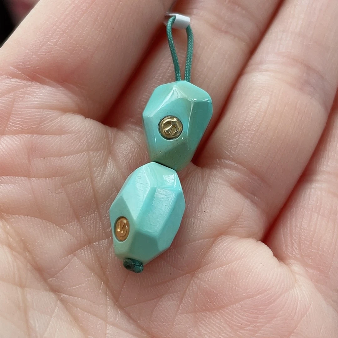 绿松石颈饰未镶嵌