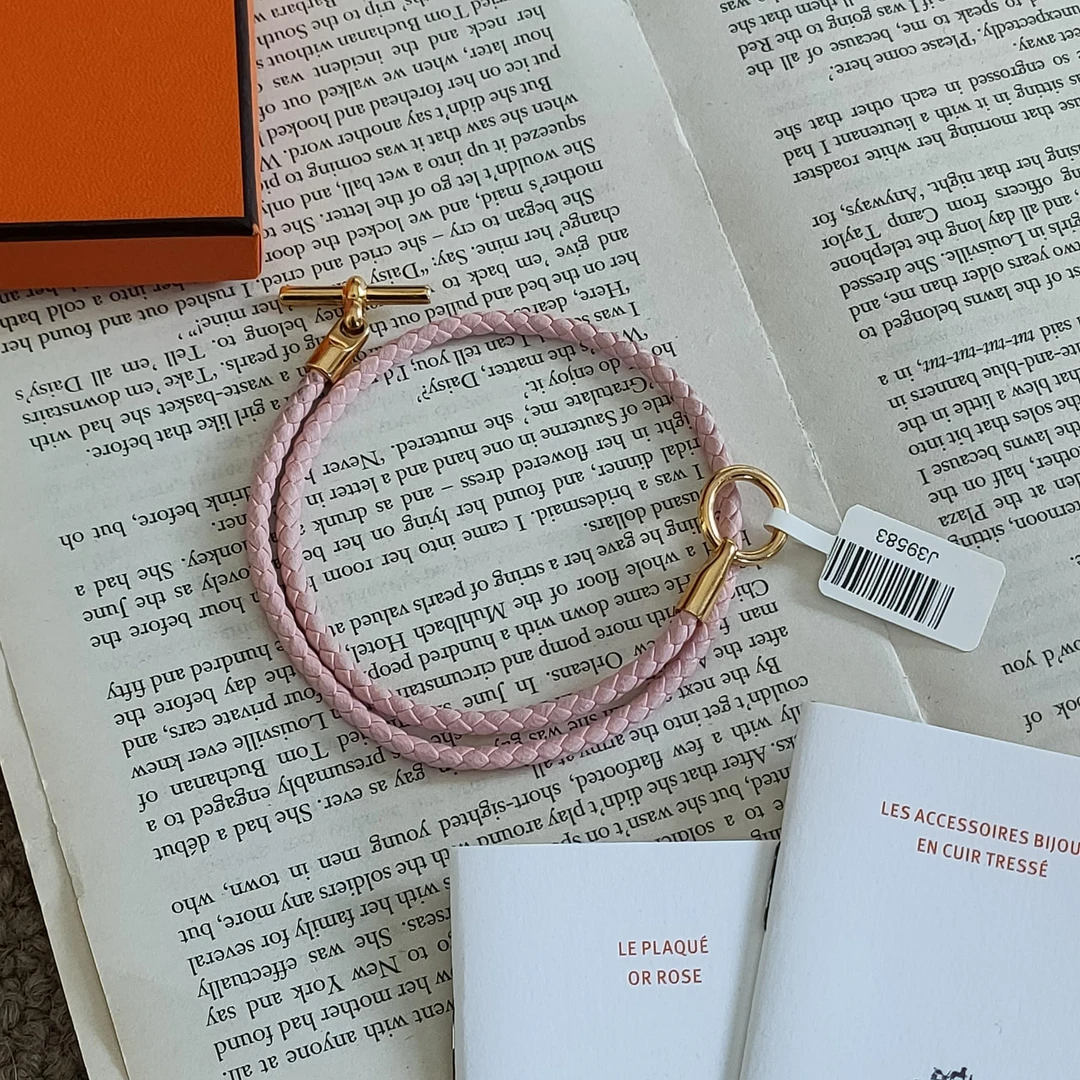 95新 Hermes/爱马仕 Hermes 樱花粉编织牛皮手环39583