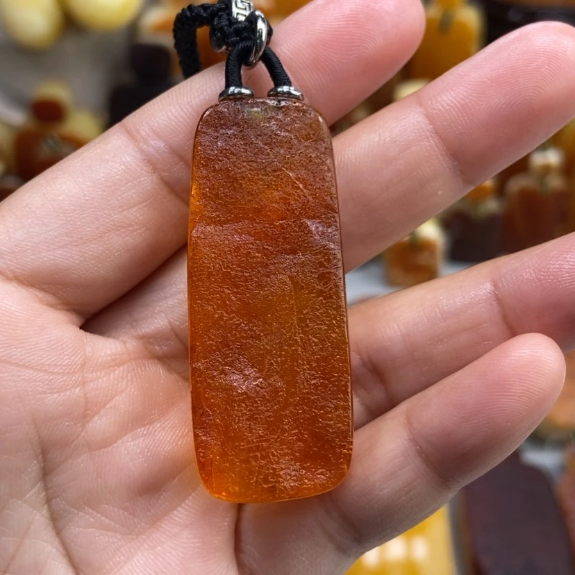 【闪购商品】琥珀颈饰未镶嵌