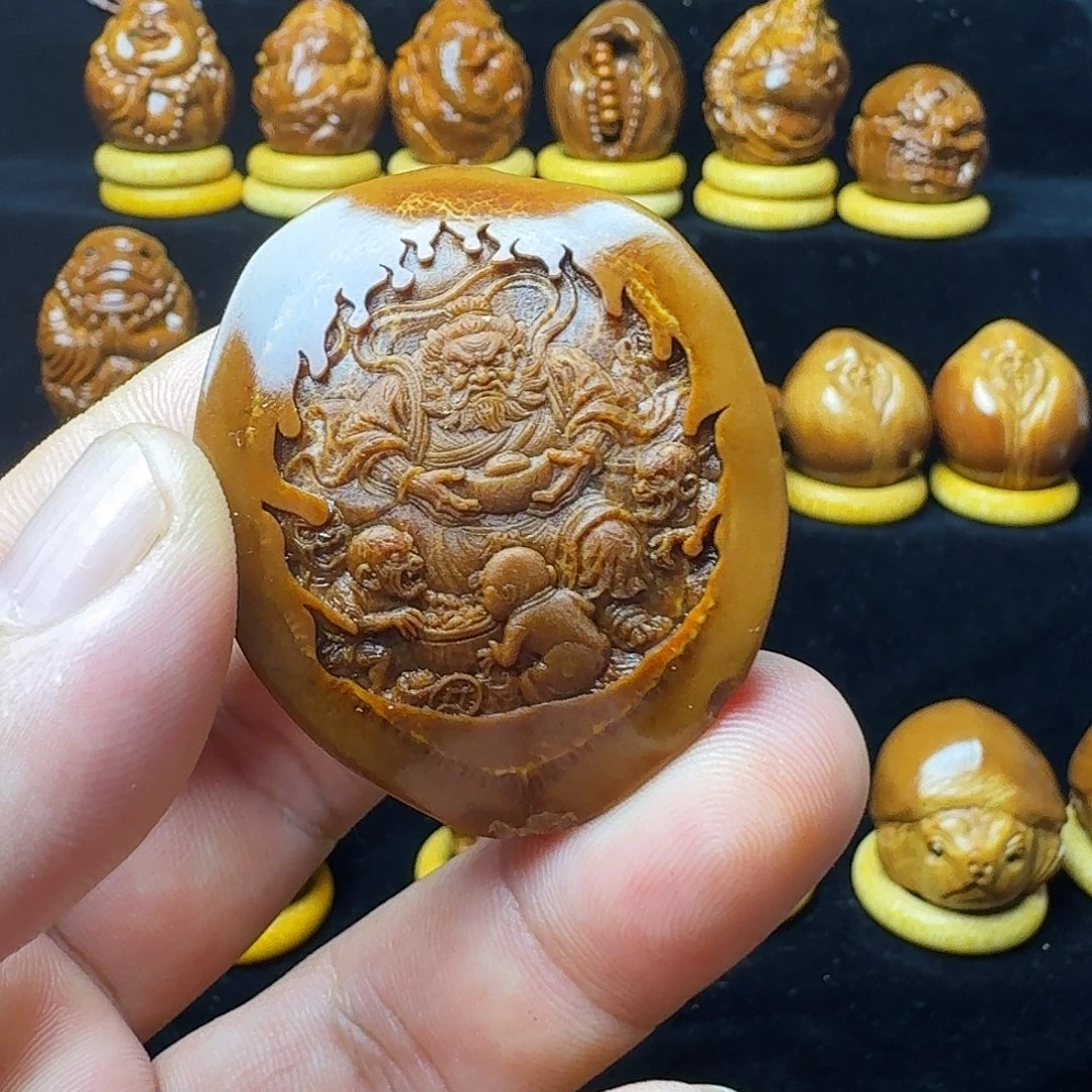 柠***开橄榄核把件钟馗大师