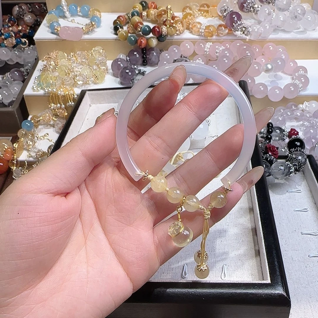 水晶手链未镶嵌吧