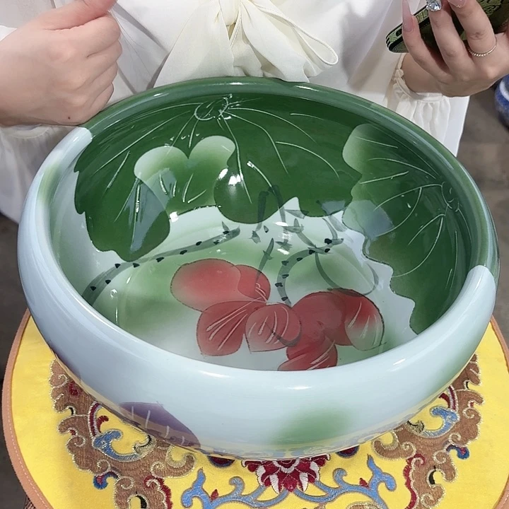 瓷片口径32厘米 高度14厘米
