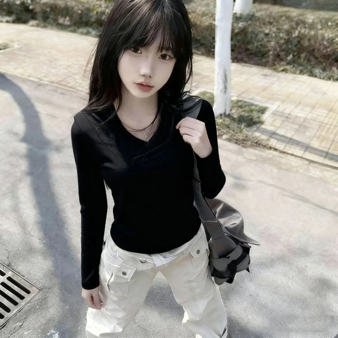 精梳棉春季V领长袖t恤女内搭打底衫时尚修身显瘦百搭纯色上衣女