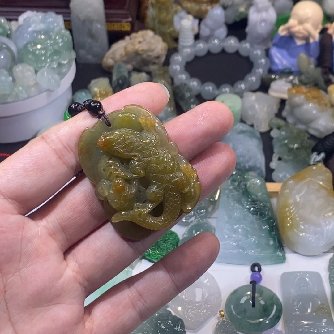 翡翠未镶嵌吊坠(不含链)商业大鳄