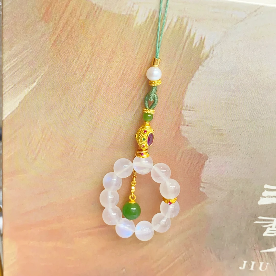 月光石挂件时尚精美日常百搭