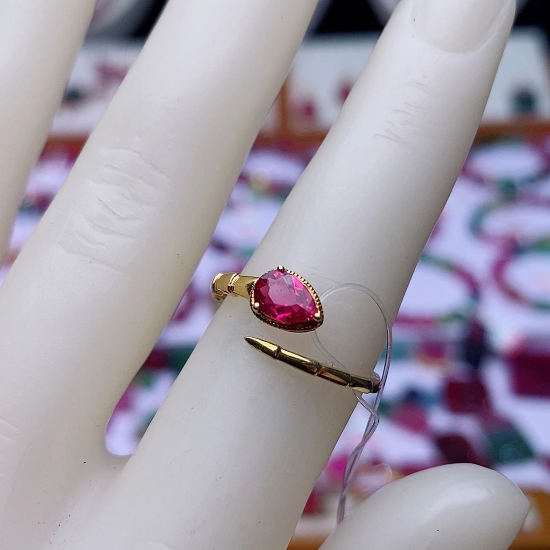 碧玺戒指18K金镶嵌碧玺戒指