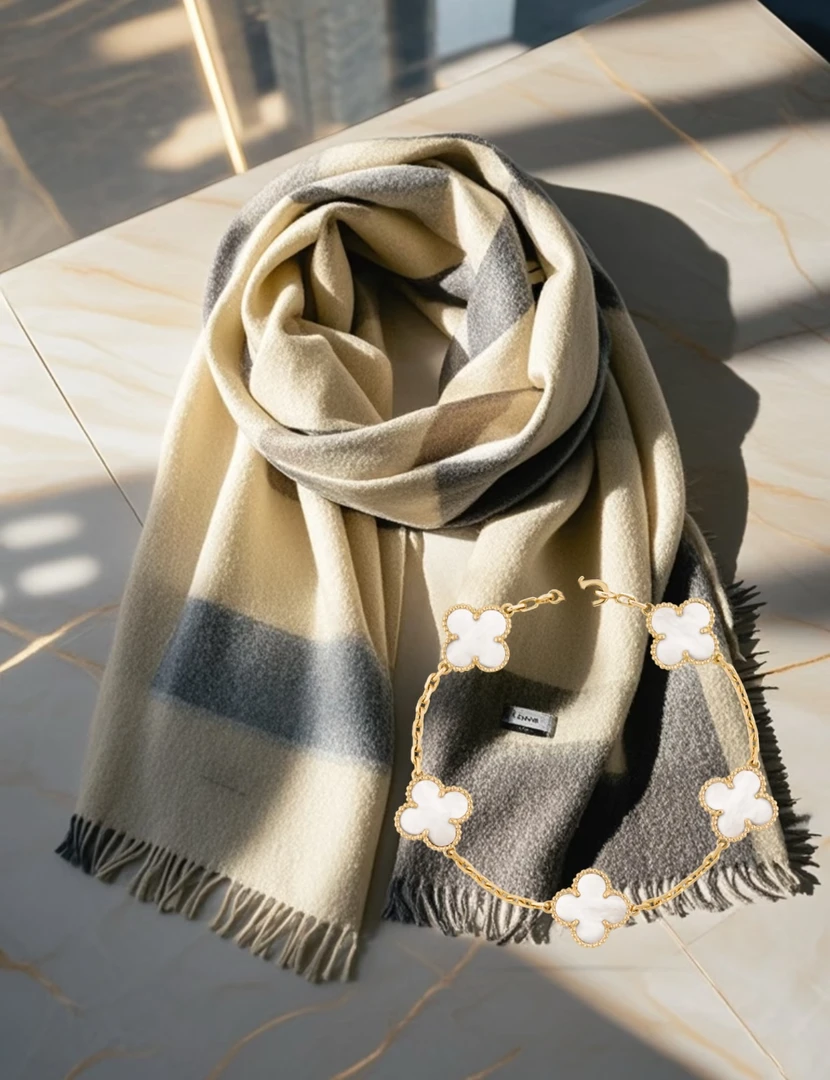 五花手连围巾时尚百搭