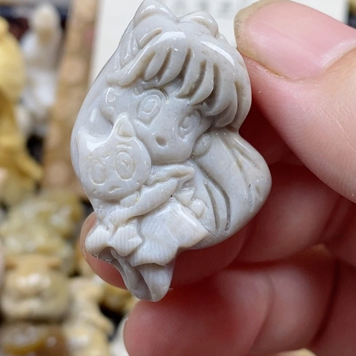 颈饰未镶嵌硅化珊瑚（珊瑚玉）小