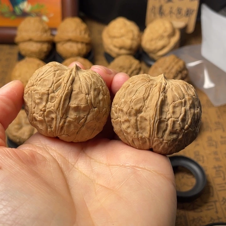 自***人云南野生铁核桃编号26