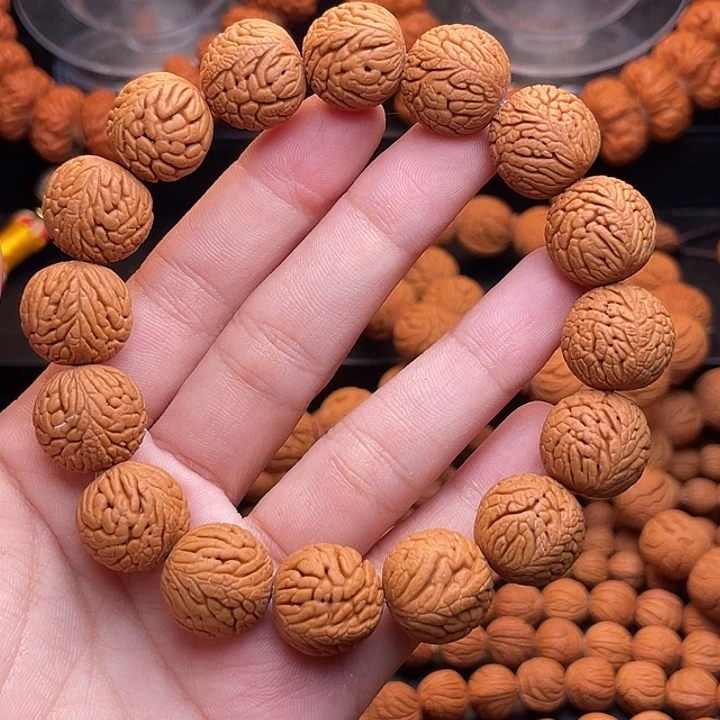 手串桃核龙鳞凤尾1.6