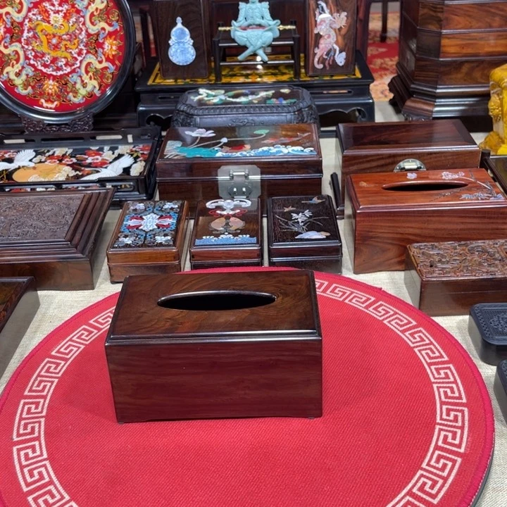 紫檀木类成套家具