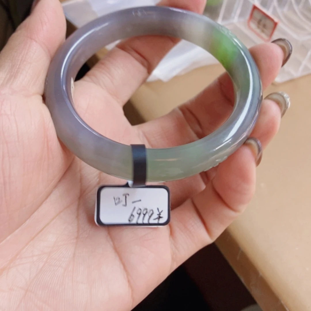 【闪购商品】未镶嵌手镯和田玉（翠青玉）