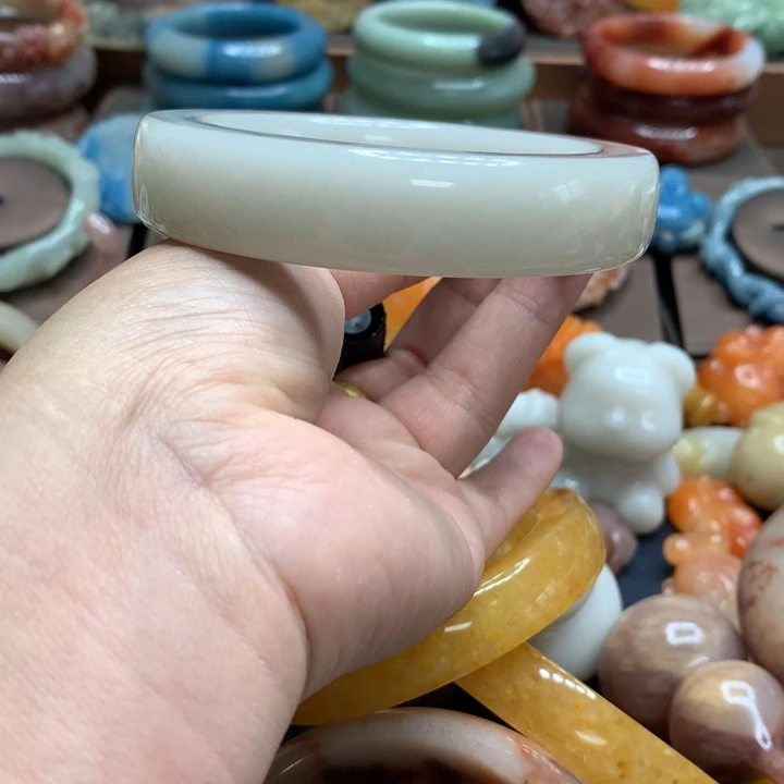 石英质玉（黄龙玉）合金颈饰