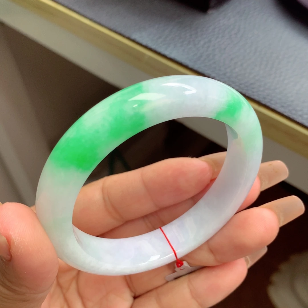 未镶嵌手镯翡翠缅甸