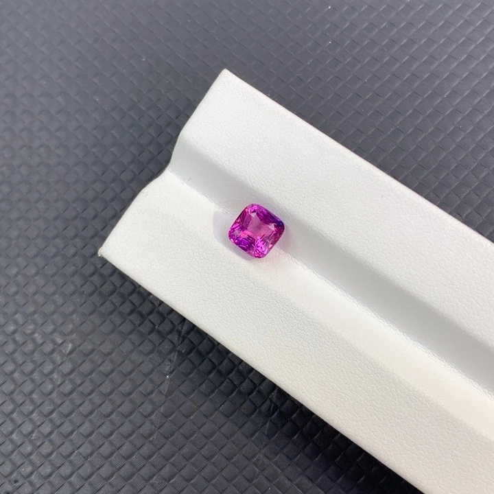 蓝宝石裸石未镶嵌2.51ct