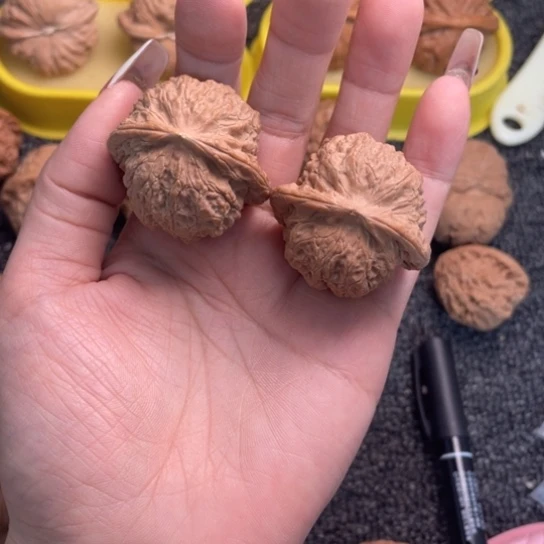 见***己吊坠文玩核桃血麒麟78
