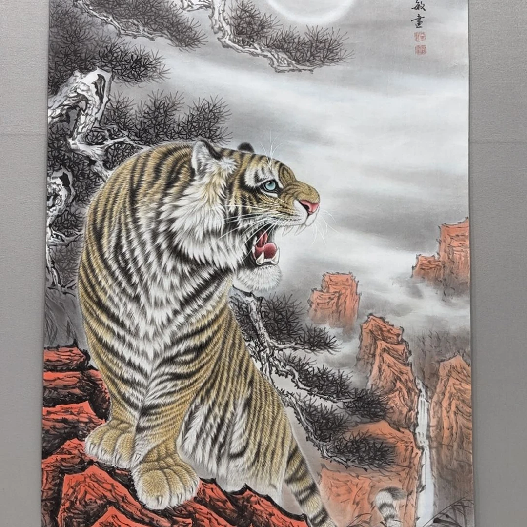 国画精品六尺工笔上山虎贾敏