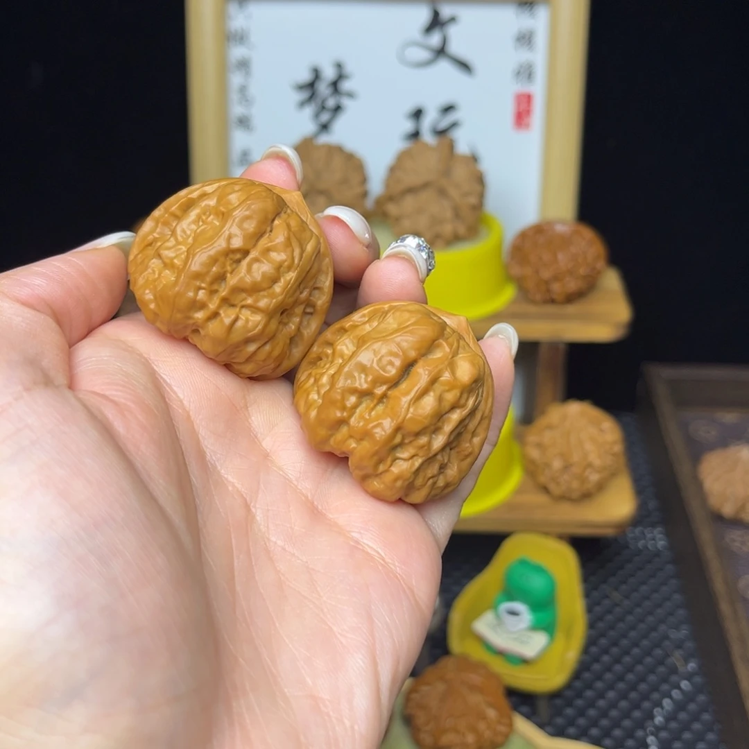 文玩核桃吊坠三角蛙40打底