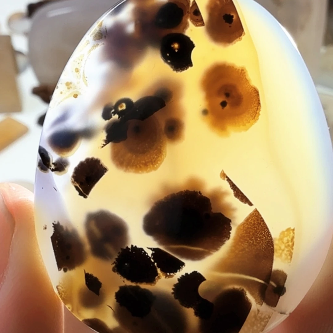 玛瑙/玉髓未镶嵌珠宝半成品