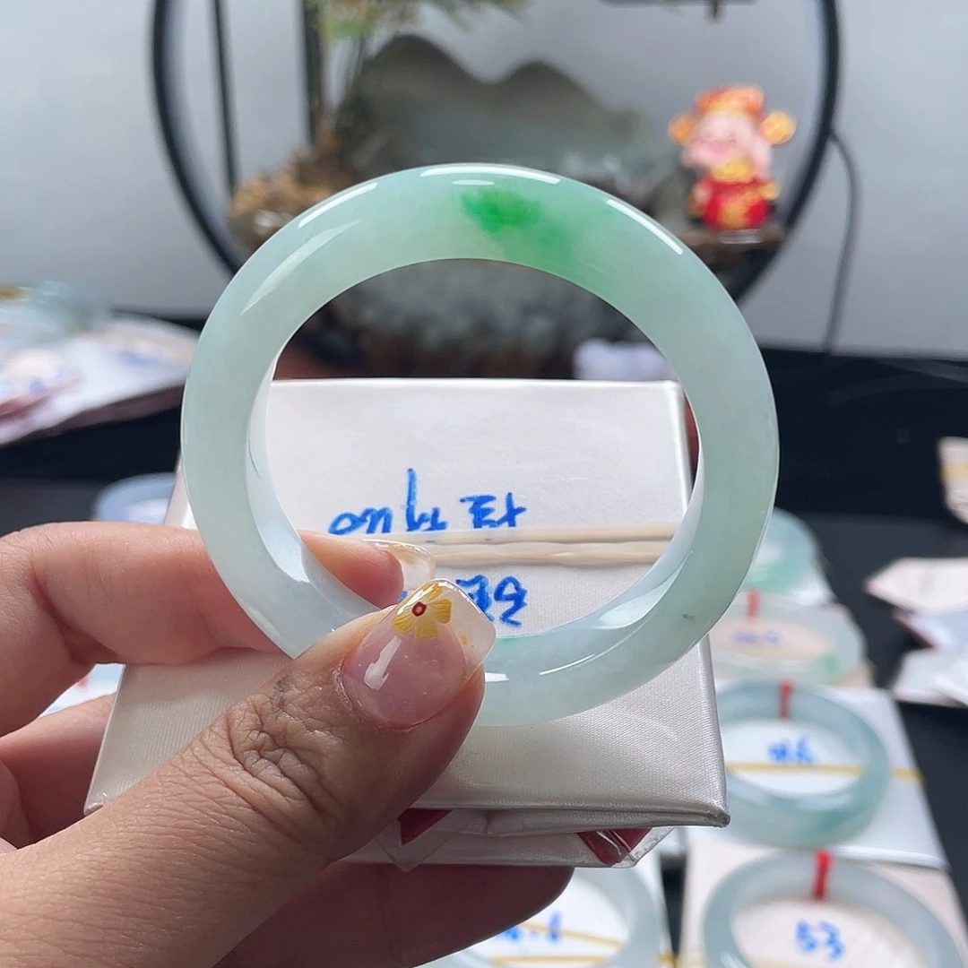 翡翠手镯未镶嵌8号