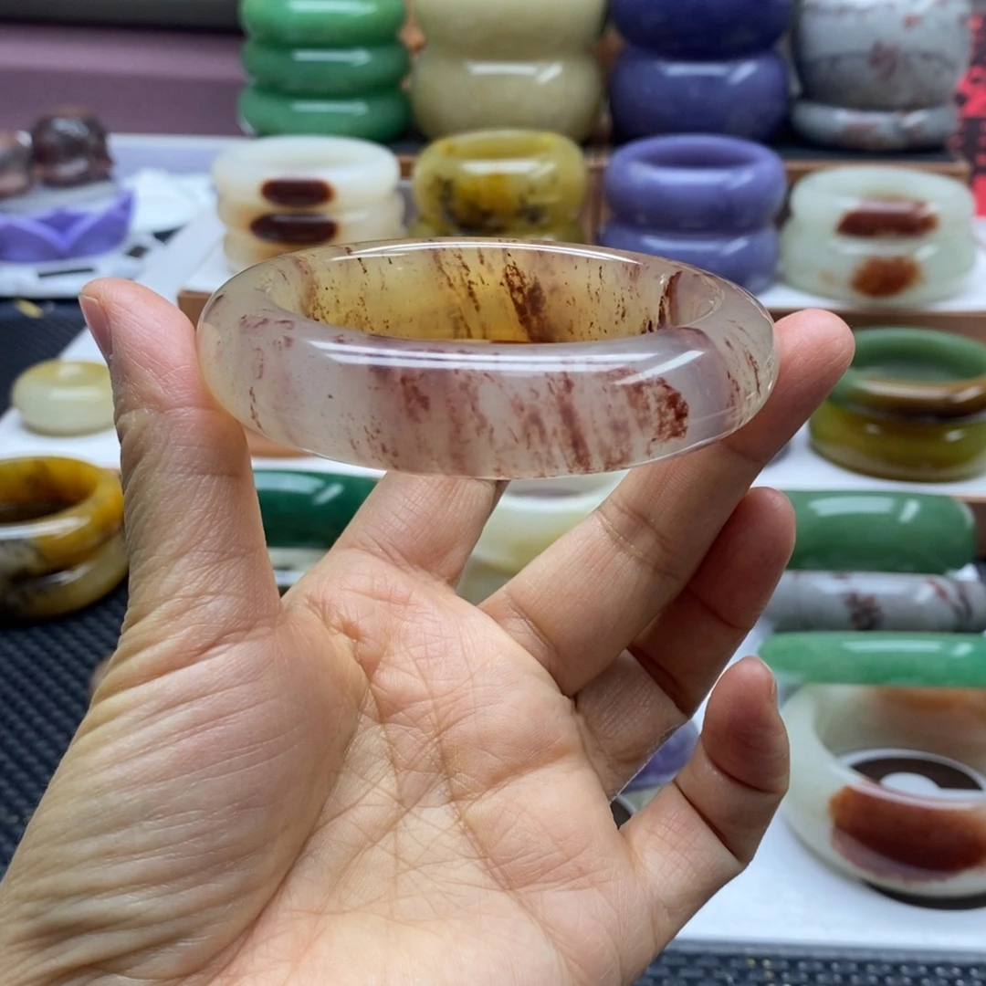石英岩玉未镶嵌手镯