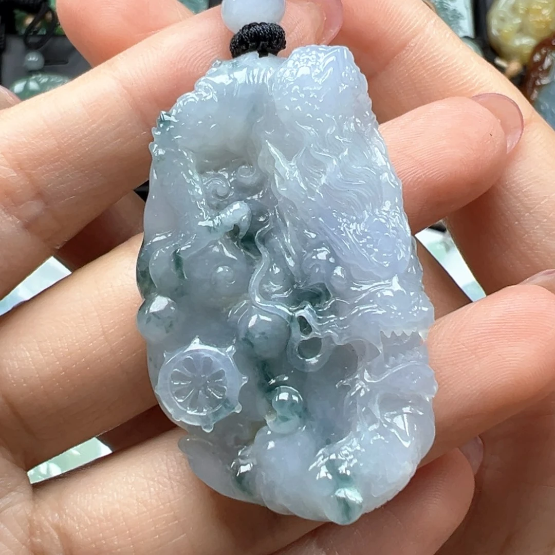 翡翠颈饰未镶嵌龙