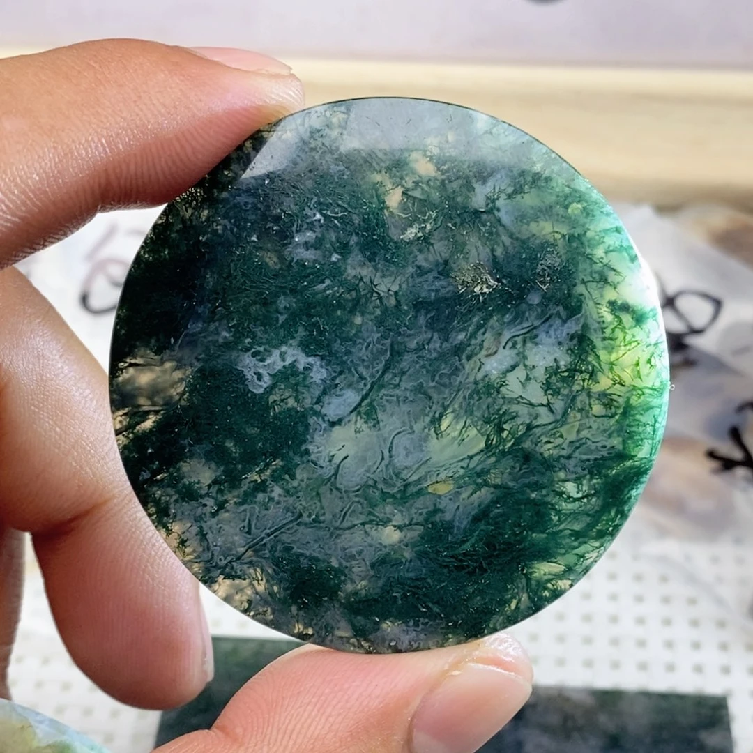 玛瑙/玉髓颈饰未镶嵌红**石