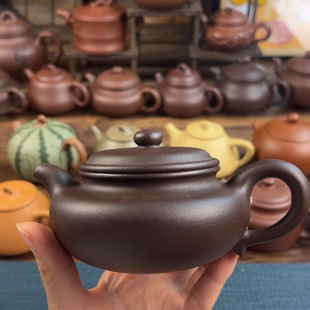 紫砂茶壶手工制作工艺精湛