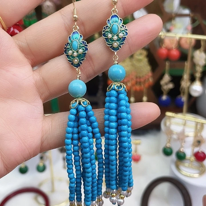 石英质玉耳钉合金蓝色流苏