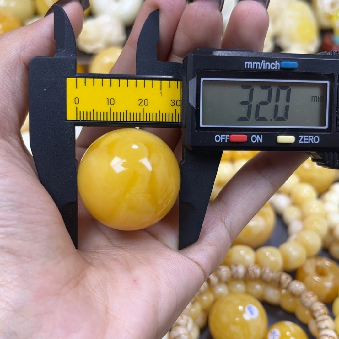 琥珀未镶嵌手串……