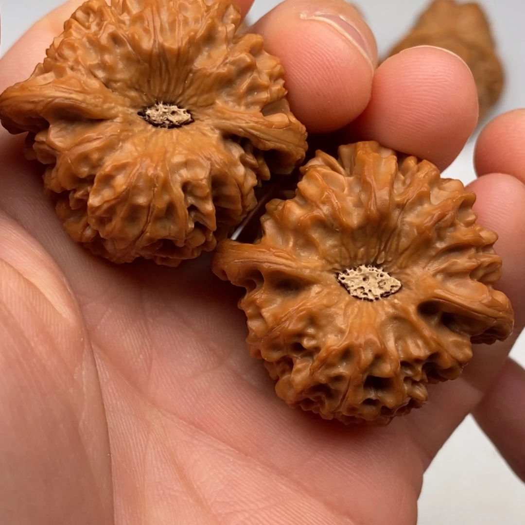 文玩核桃把件40龙门涧