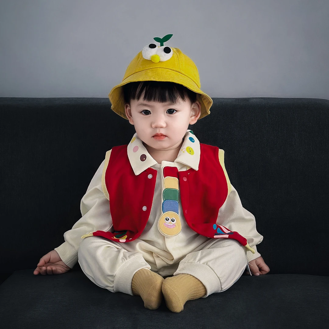 男孩衣服春秋新款爬服宝宝连体衣满月周岁婴幼儿外出服两件套套装