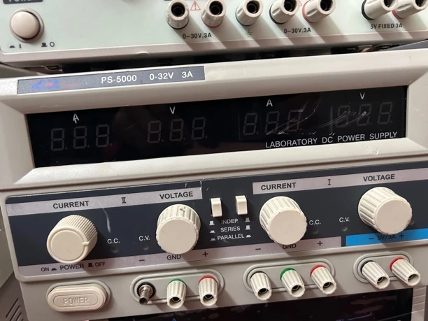 8新  30V3Ａ双路可调直流稳压电源线性看直播介绍一路调不了限流