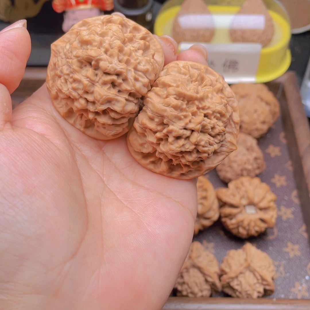 文玩核桃吊坠E****r官帽45